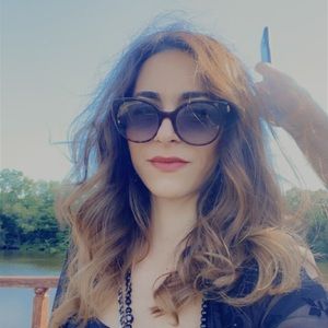 Meet your Posher, Adele